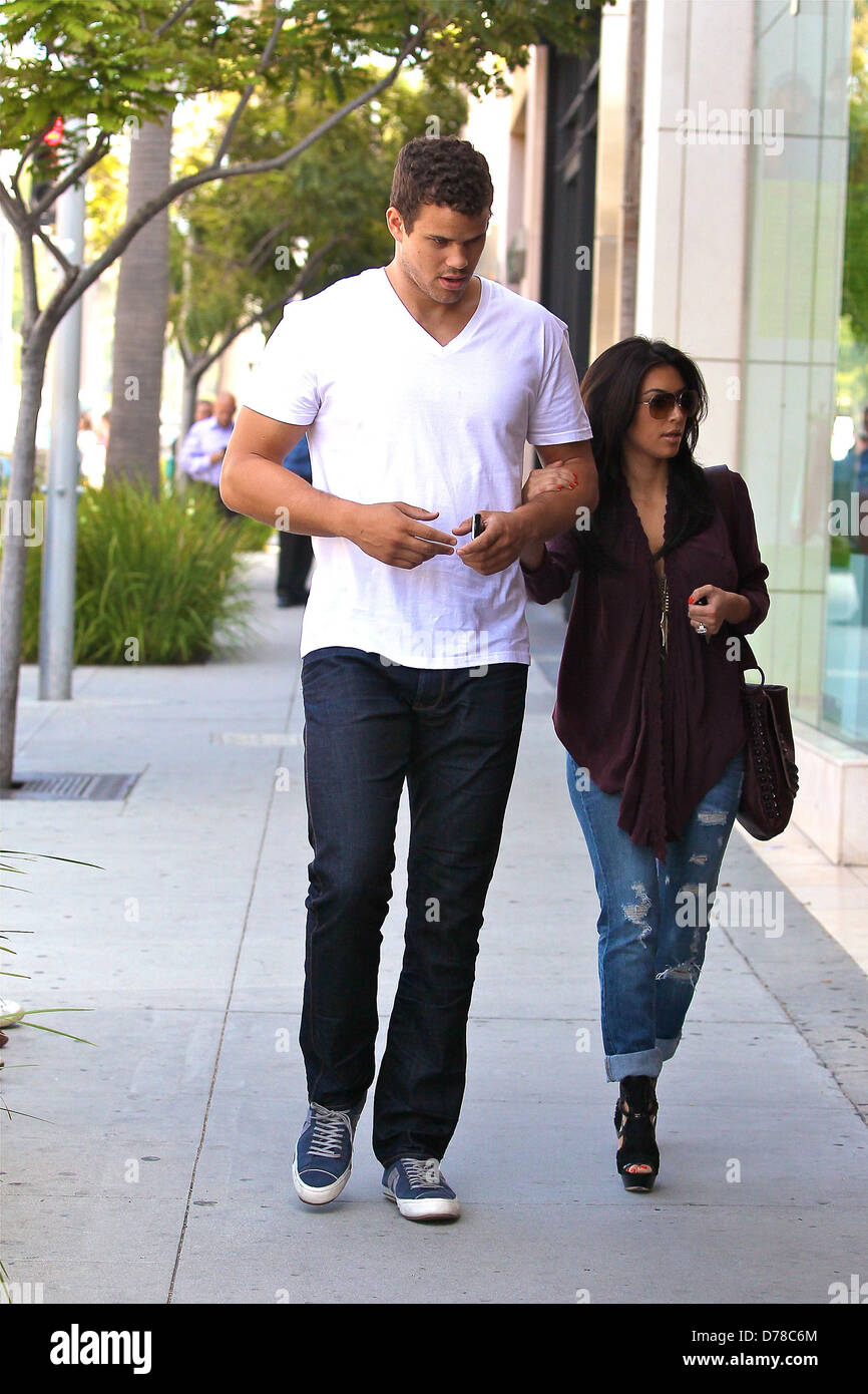 Kris Humphries and Kim Kardashian walking together in Beverly Hills Los