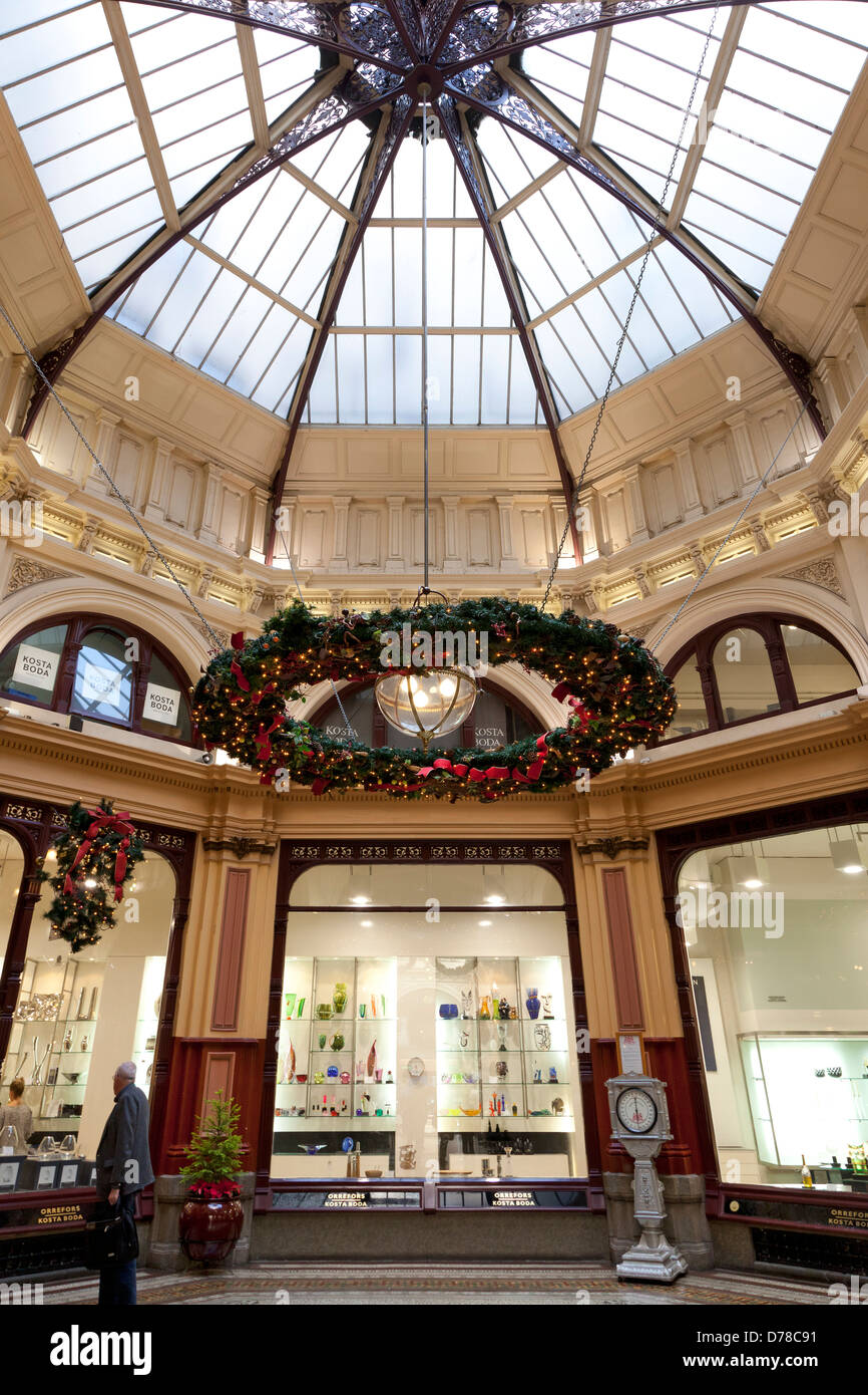 Shopping arcade melbourne hi-res stock photography and images - Alamy