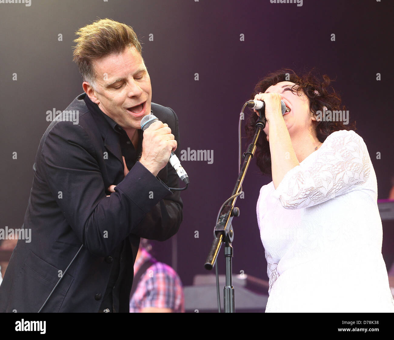 Ricky Ross, Lorraine McIntosh Deacon Blue performs at The Cornbury Music Festival 2011 - Day 2 Oxfordshire, England - 02.07.11 Stock Photo