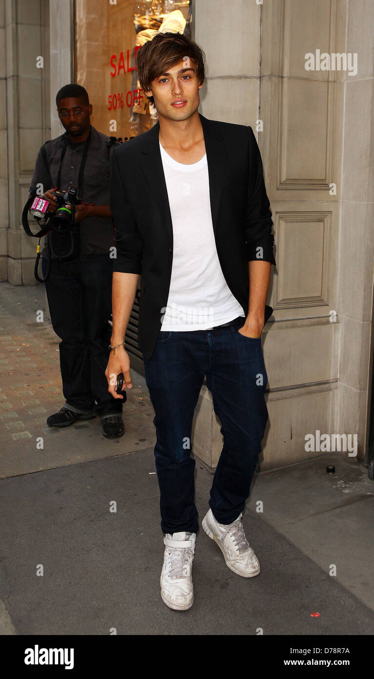 Douglas Booth attends Emporio Armani Summer Garden Live in association with  Atlantic Records London, England – 30.06.11 Stock Photo - Alamy