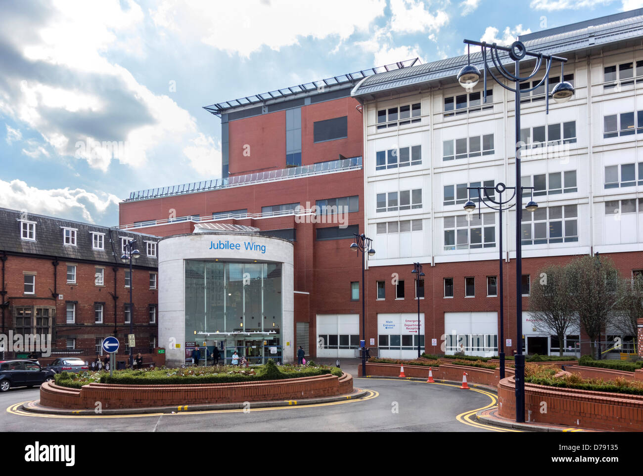 The main entrance to the Jubilee Wing of the Leeds General Infirmary, Leeds, West Yorkshire, UK Stock Photo