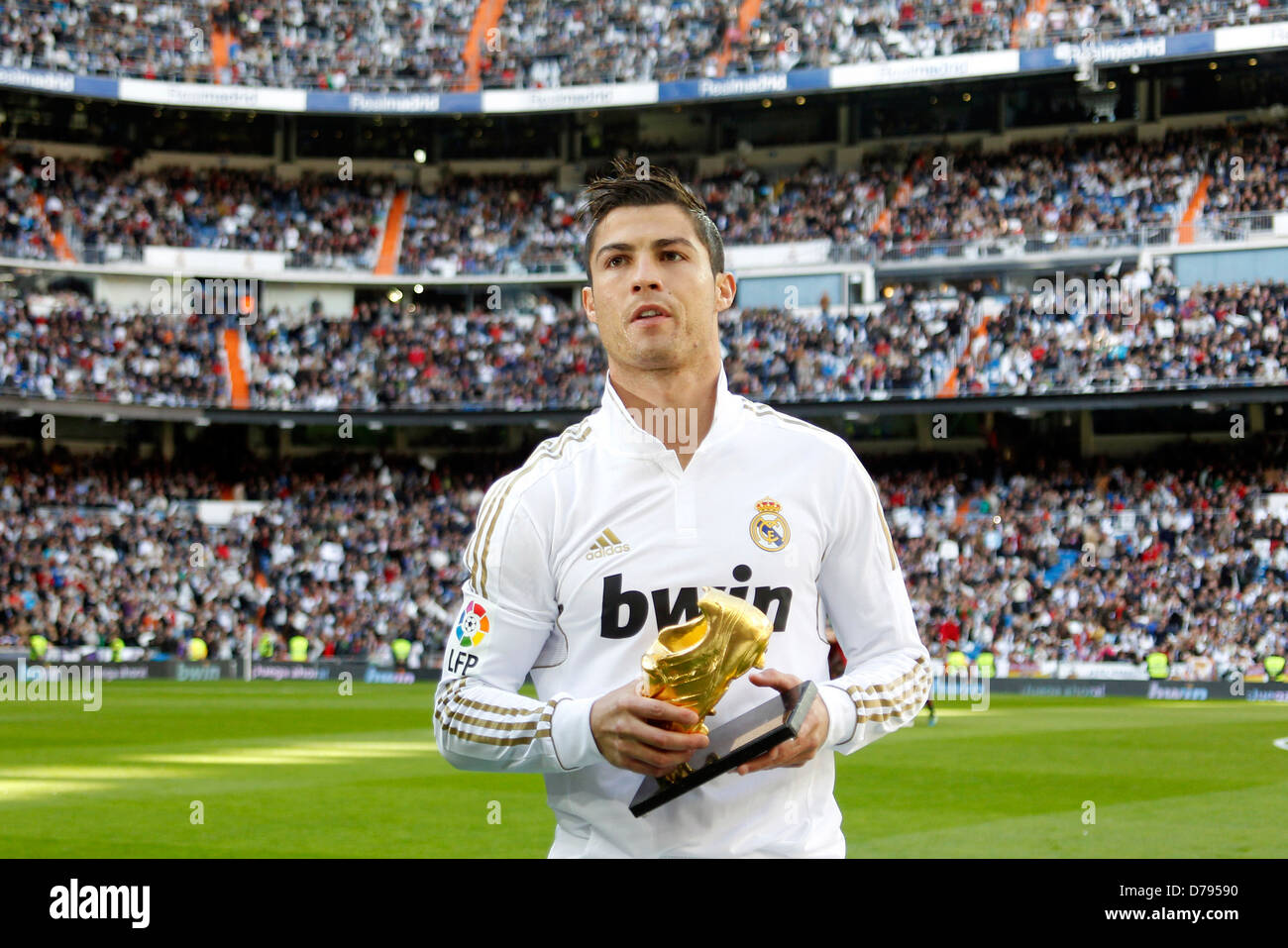 Cristiano Ronaldo receives the