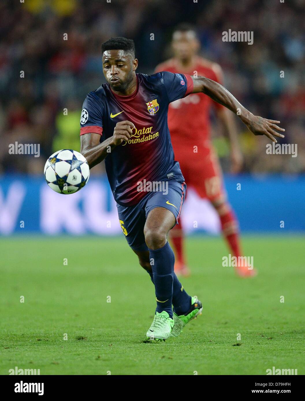 Barcelona, Spain. 1st May 2013.  Champions League Semi-finals seond leg.  FC Barcelona versus Bayern Munich Alex Song Barca on the Ball. Credit:  Action Plus Sports Images / Alamy Live News Stock Photo