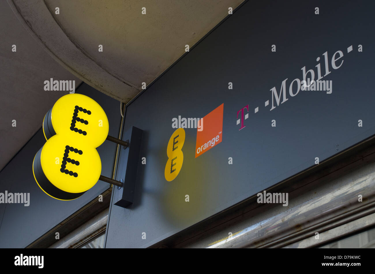 Everything Everywhere EE shop sign TMobile Orange Mobile Stock Photo