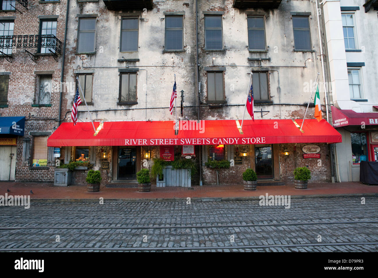 A View Of The River Street Sweets Candy Store In Savannah Georgia Stock Photo Alamy A View Of The River Street Sweets Candy Store In Savannah Georgia Stock Photo Alamy