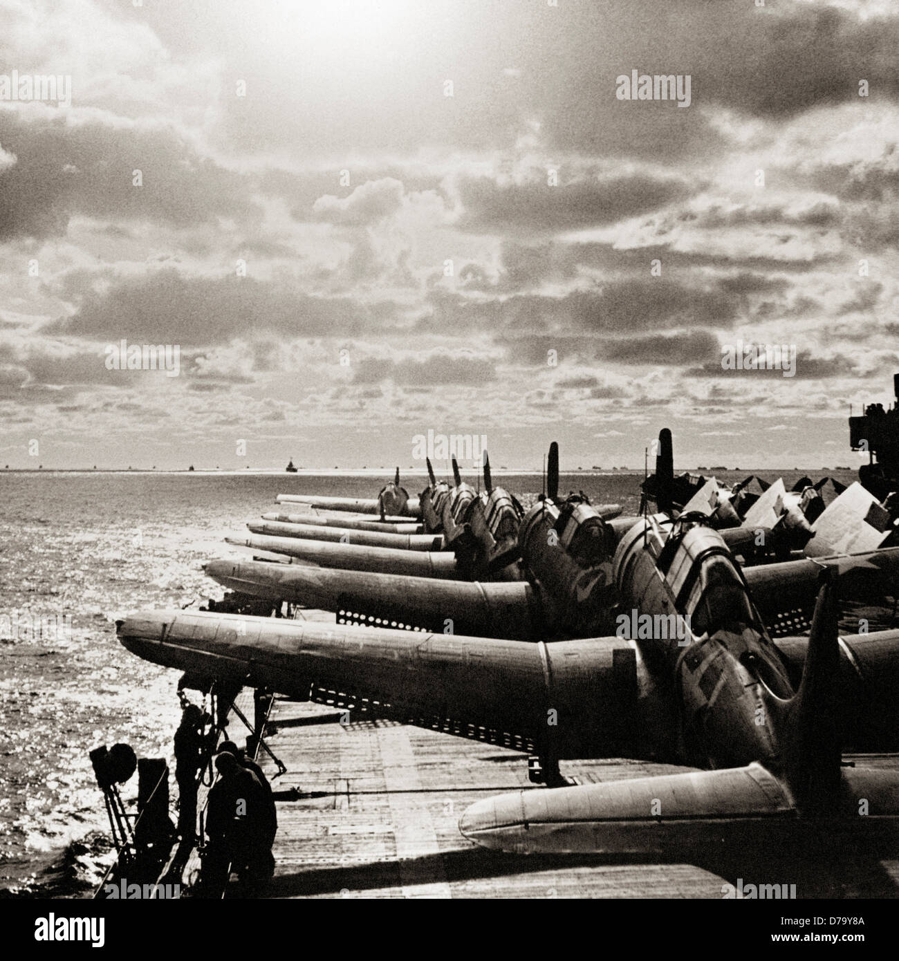 World war ii aircraft carrier hi-res stock photography and images - Alamy