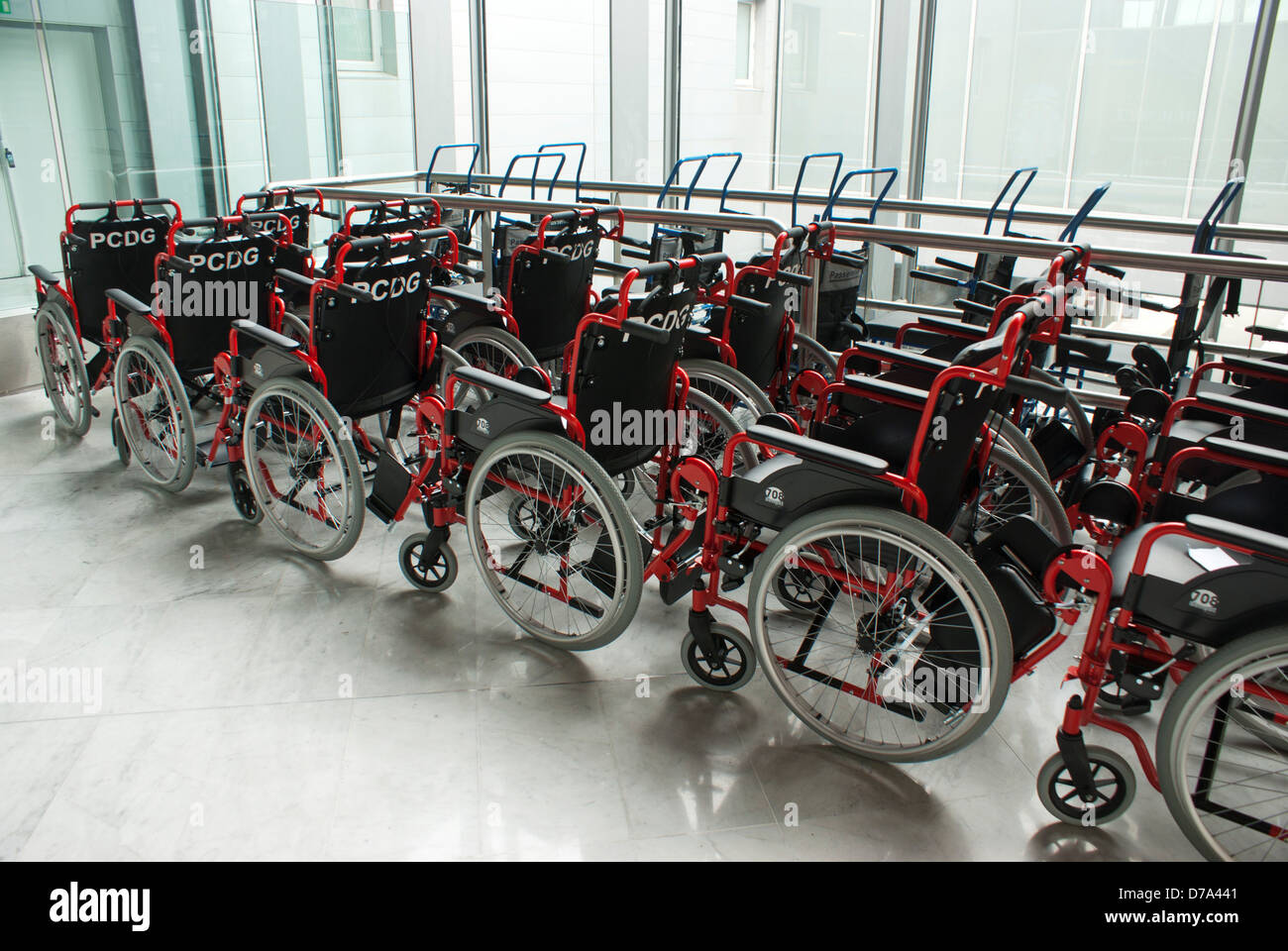 Wheelchair paris disability hires stock photography and images Alamy