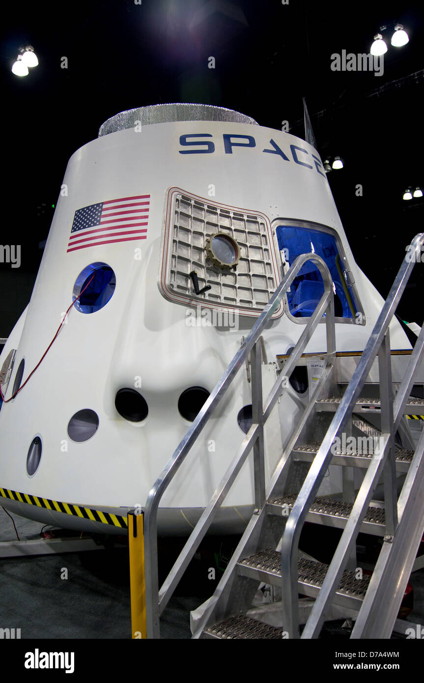 USA California Los Angeles SpaceX Dragon capsule Stock Photo Alamy