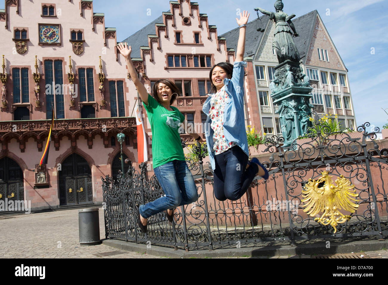 Photo Call with Kozue Ando and Saki Kumagai 15th April 2013 in Frankfurt. Photo: Jan Haas Stock Photo