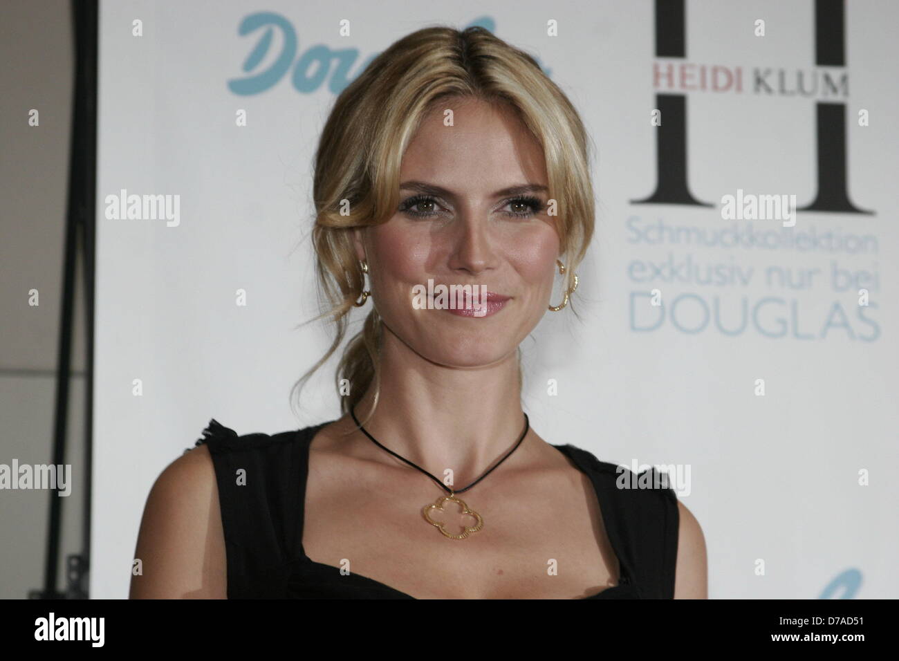 Heidi Klum at the presentation of the jewellery collection of Douglas in  Berlin Stock Photo - Alamy