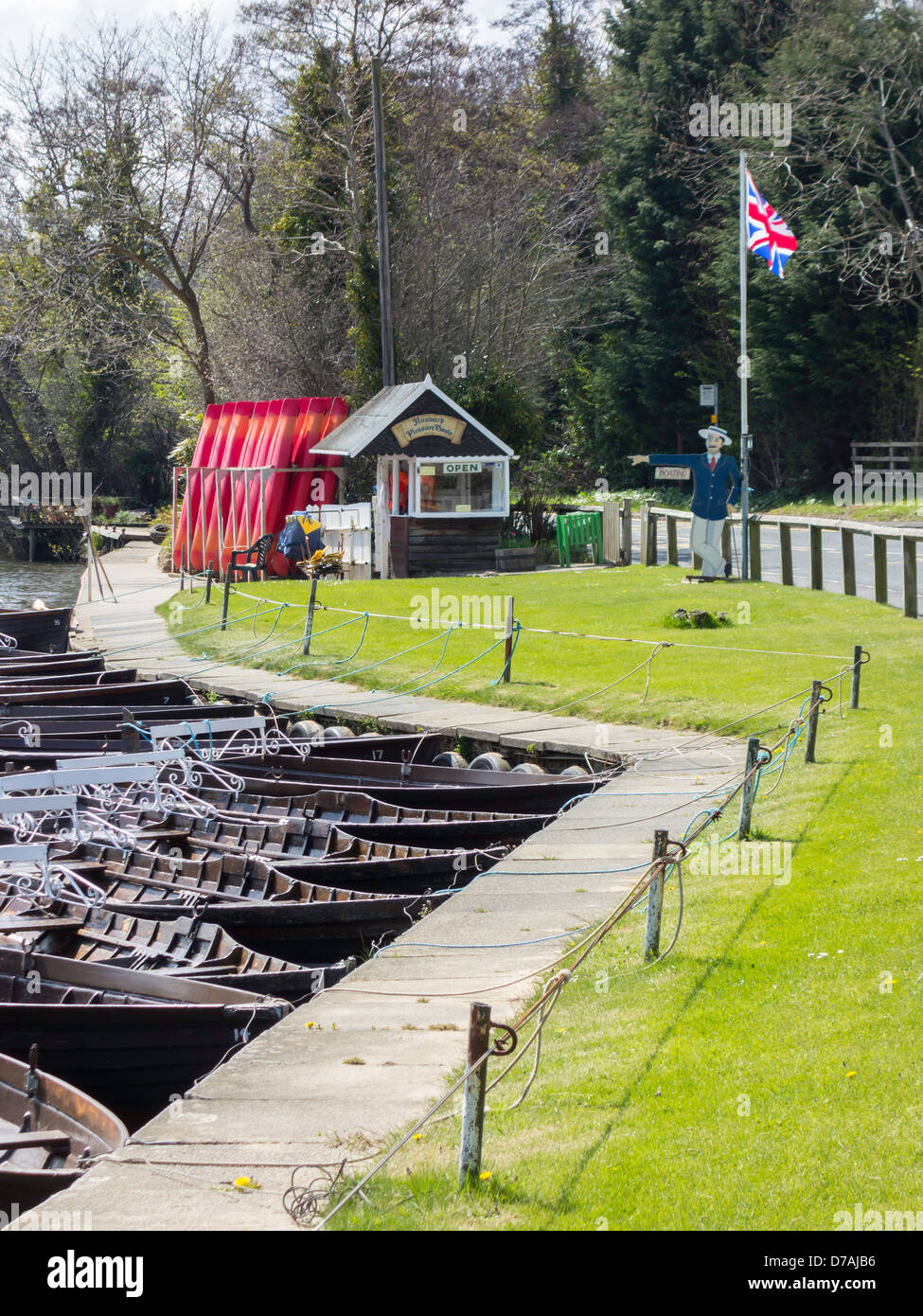 Tourism boat hire river hires stock photography and images Alamy