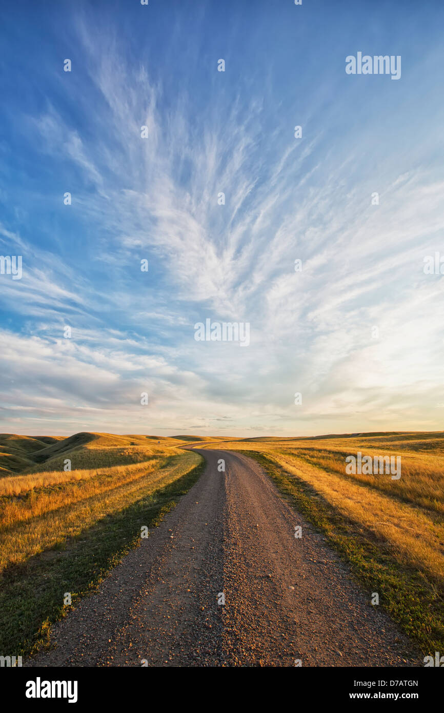 Grasslands saskatchewan road hi-res stock photography and images - Alamy