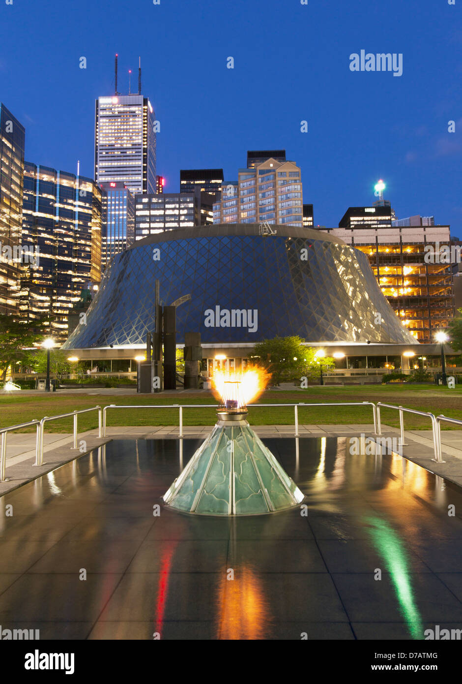 Roy thomson hall building hires stock photography and images Alamy