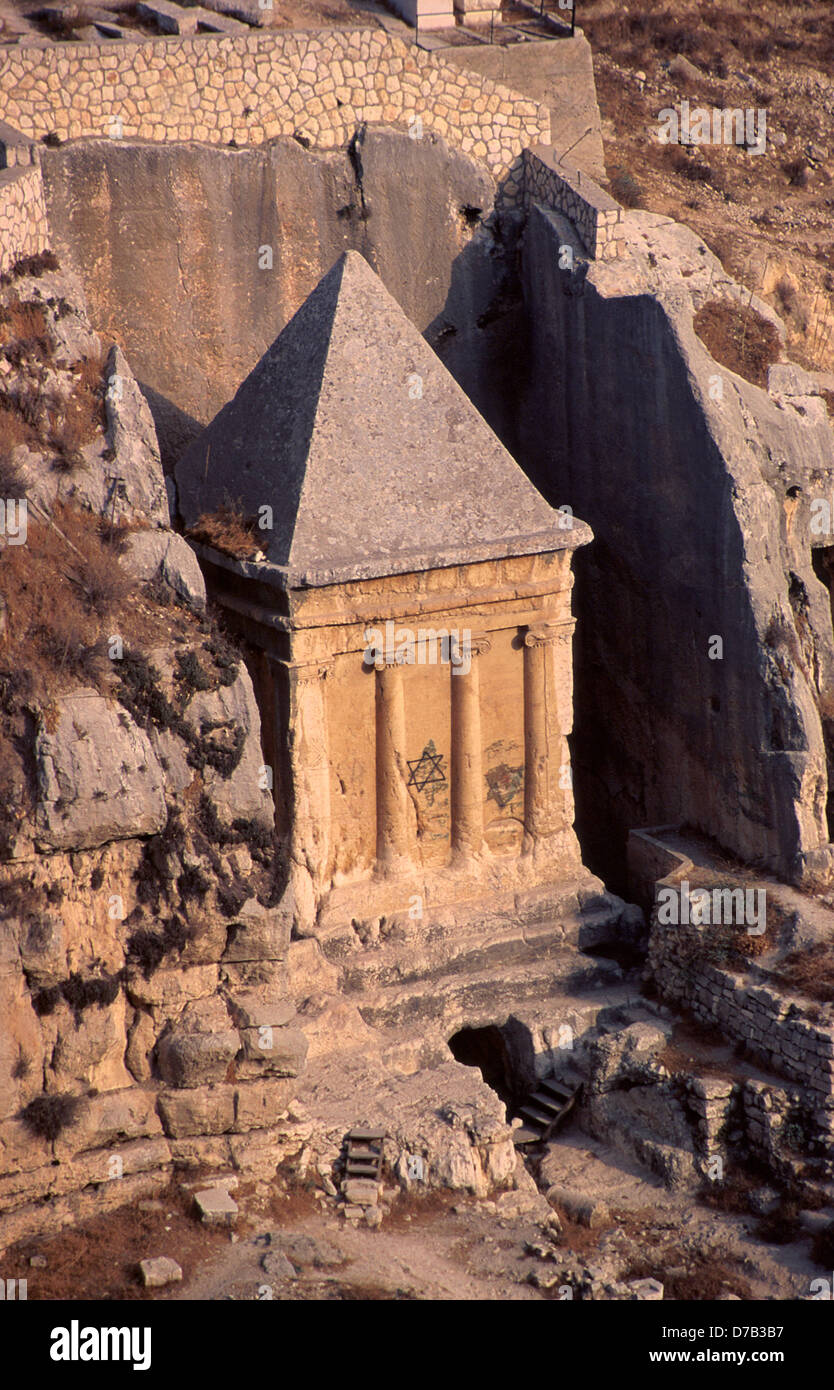 tomb of the sons of hazir at kidron (Hinnom) valley in jerusalem Stock Photo
