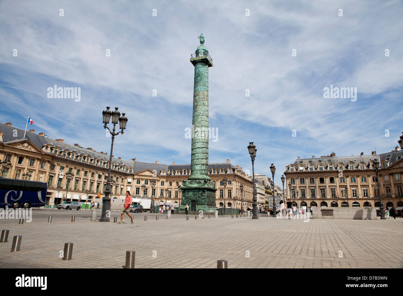 File:Place Vendôme - Hôtel Ritz (Paris).jpg - Wikimedia Commons