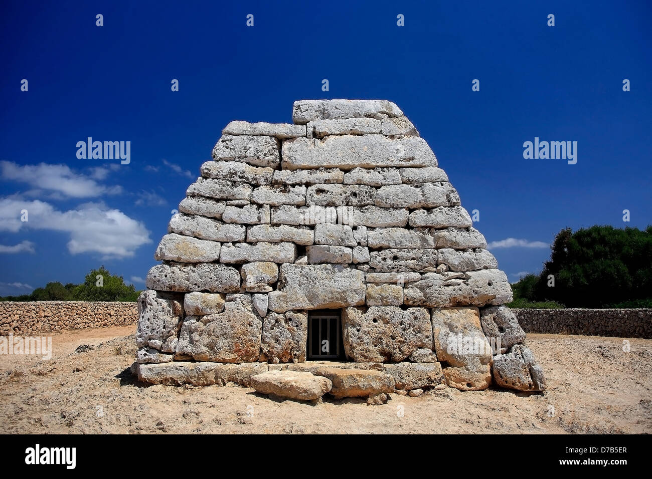 Naveta des Tudons, a Pre Talayotic burial chamber tomb oldest roofed ...