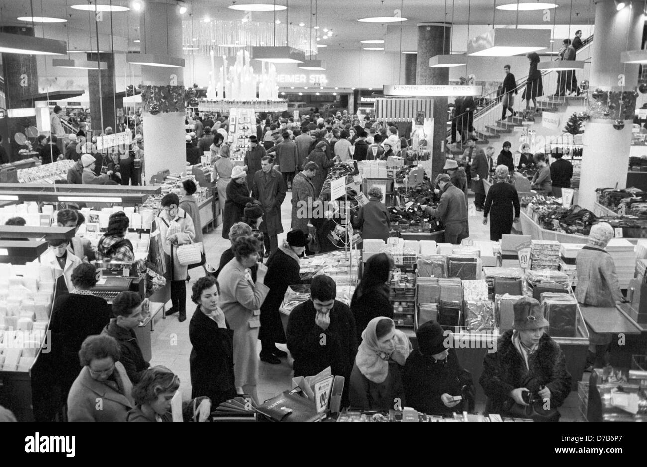 View into a shopping mall in Frankfurt on the 3rd of December in 1963. Stock Photo
