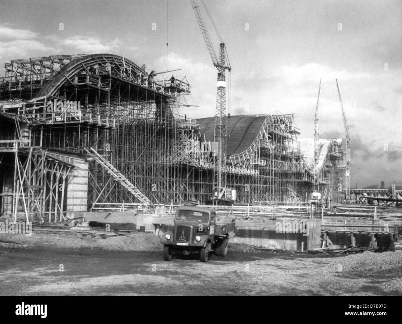 View of the construction site of the new market hall in Hamburg-Hammerbrook, photographed in 1959. Stock Photo