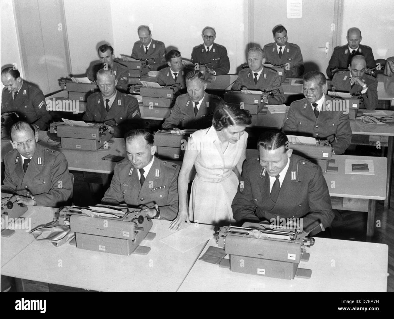 Soldiers of all ranks participate in a lesson of typing on the 6th of ...