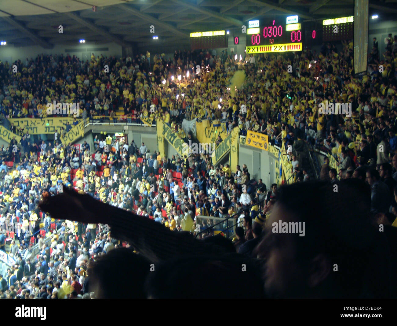 crowd at yad eliyahu basketball stadium in tel aviv Stock Photo Alamy