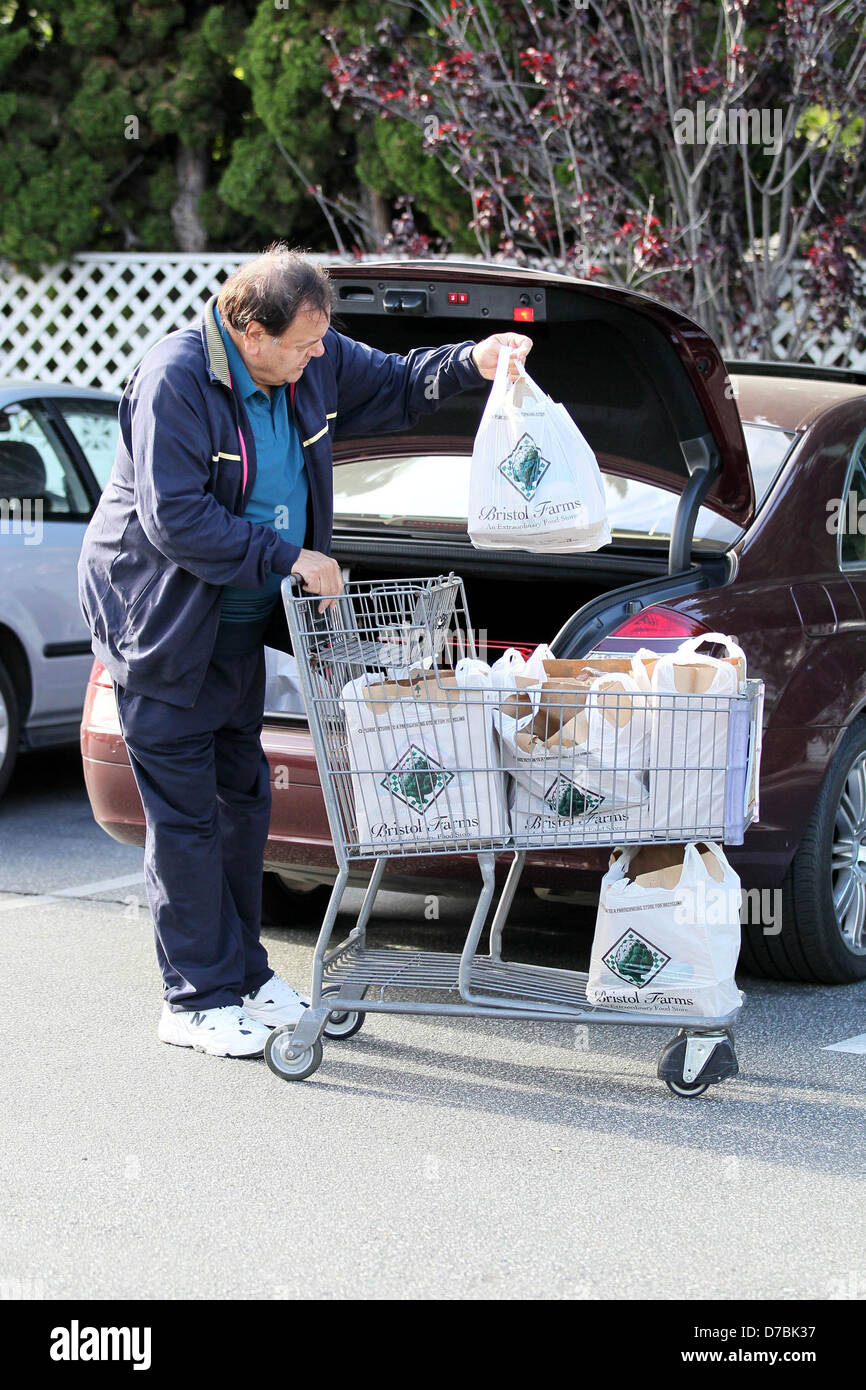 Paul Sorvino is seen grocery shopping at Bristol Farms in Beverly Hills