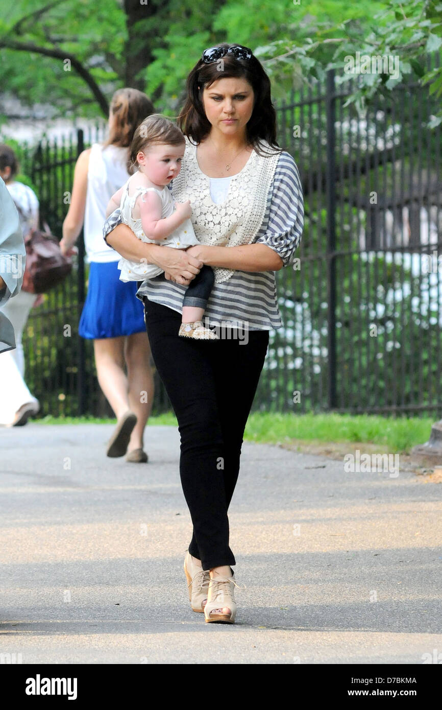 Tiffani Thiessen and daughter Harper Smith Baby Buggy Bedtime Bash held(01)