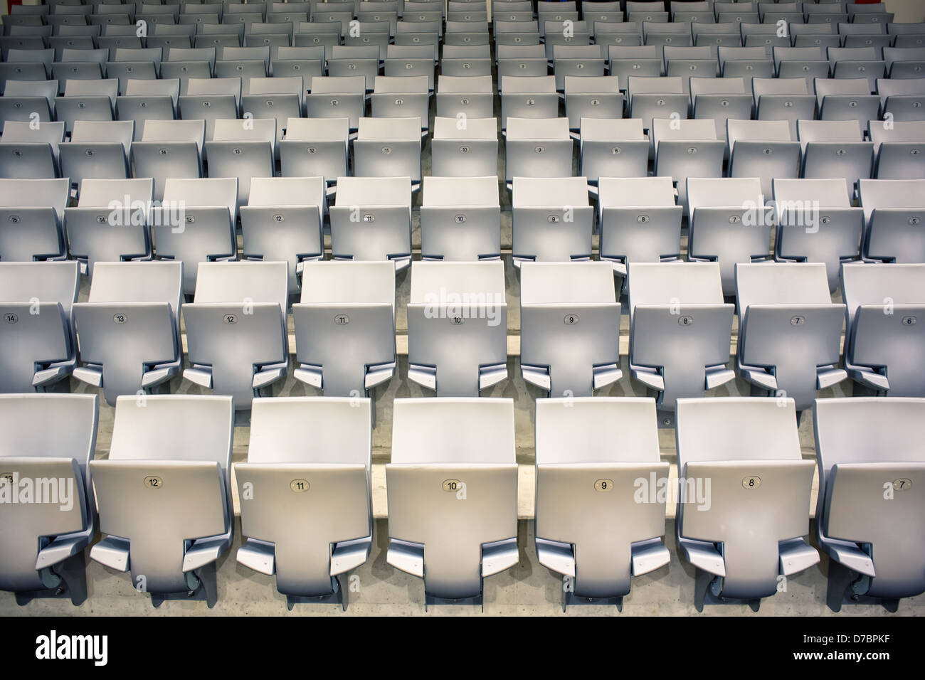 Empty bleachers seats hi-res stock photography and images - Alamy