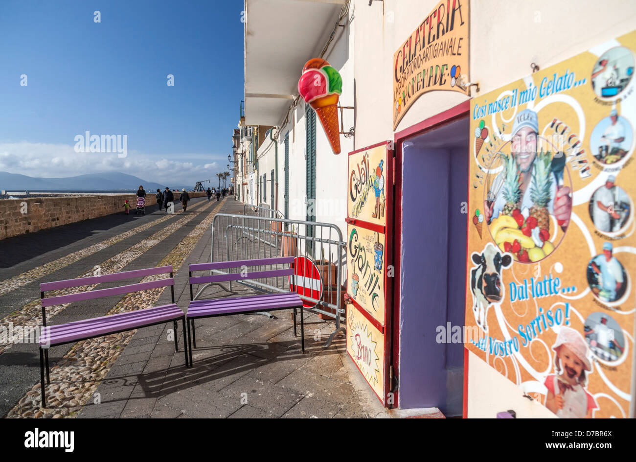 Sardinian shop hi-res stock photography and images - Page 2 - Alamy