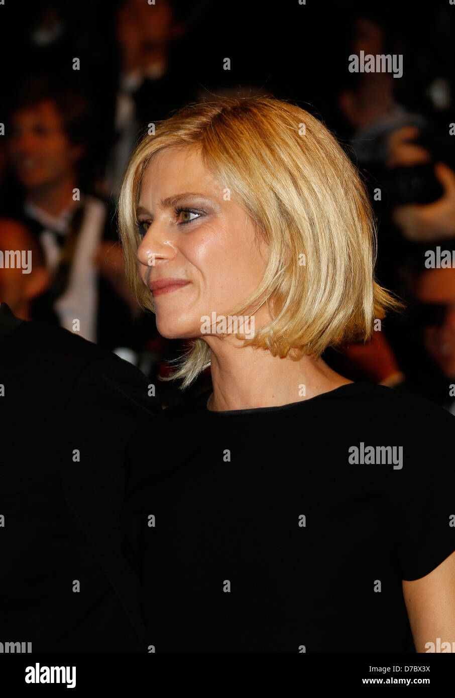 Marina Fois 2011 Cannes International Film Festival Day 3 Stock Photo Alamy