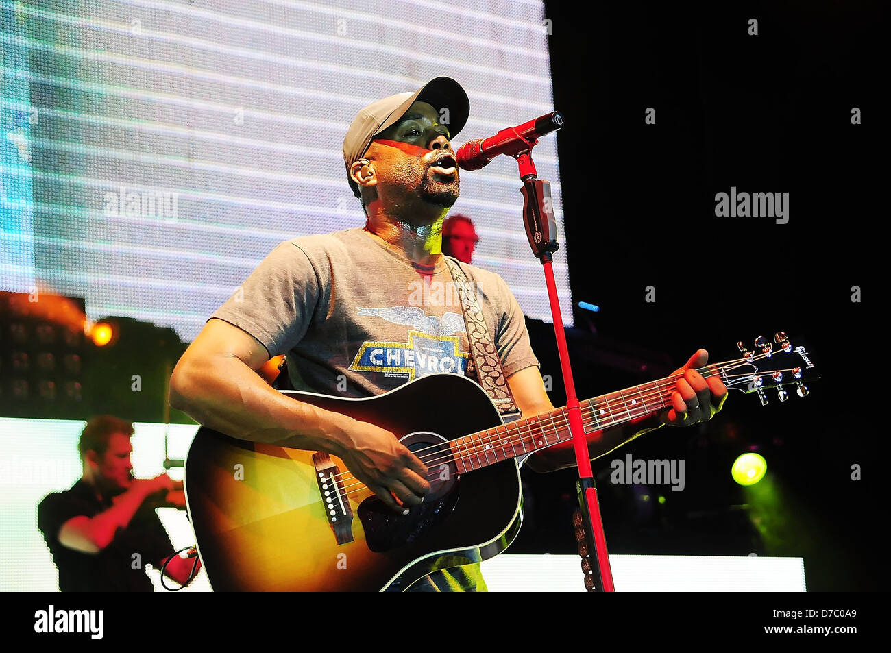 Darius Rucker Performance Darius Rucker performs at the Sunset Cove Amphitheatre Boca Raton ...