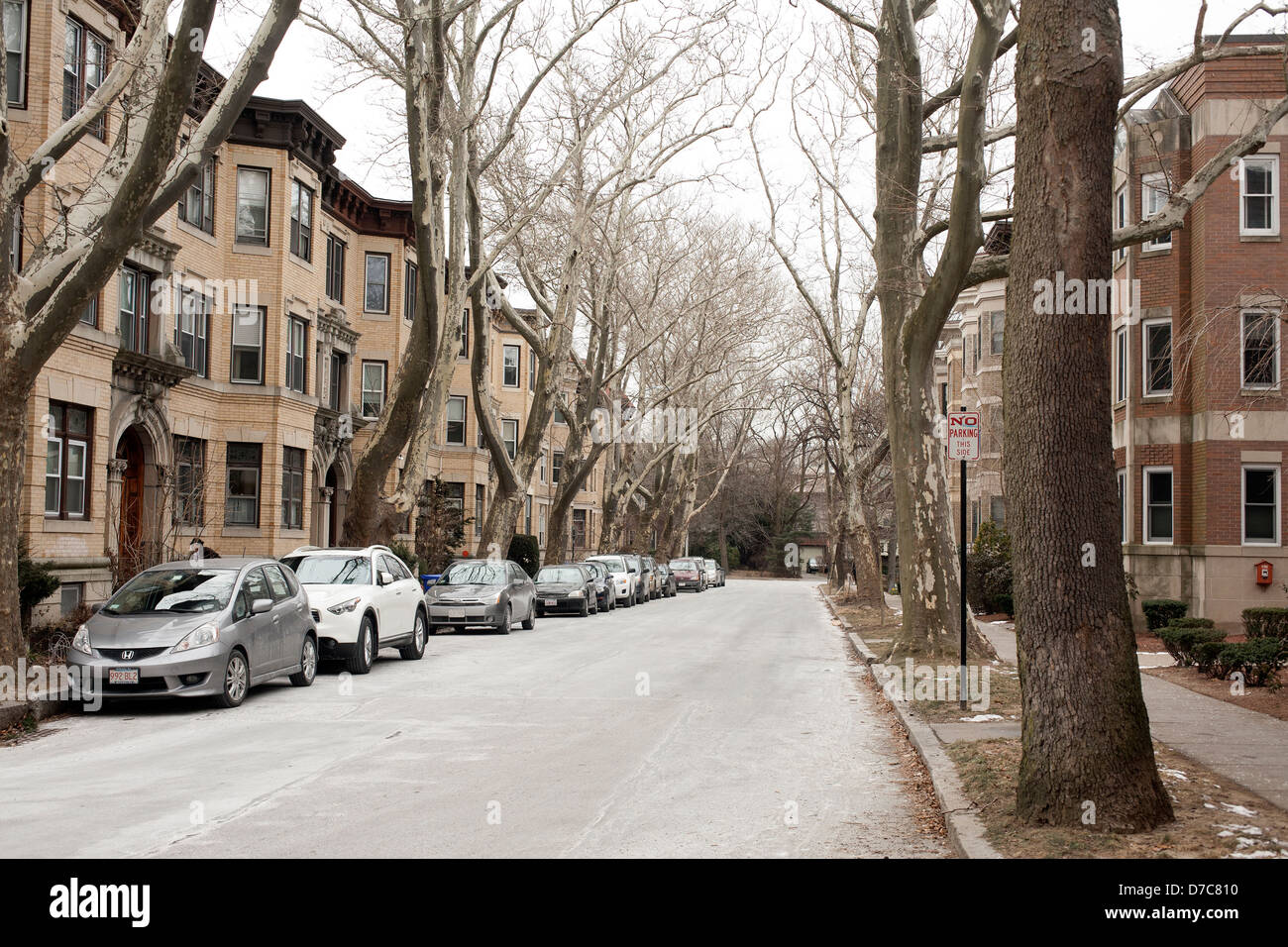Apartment buildings brick hires stock photography and images Alamy