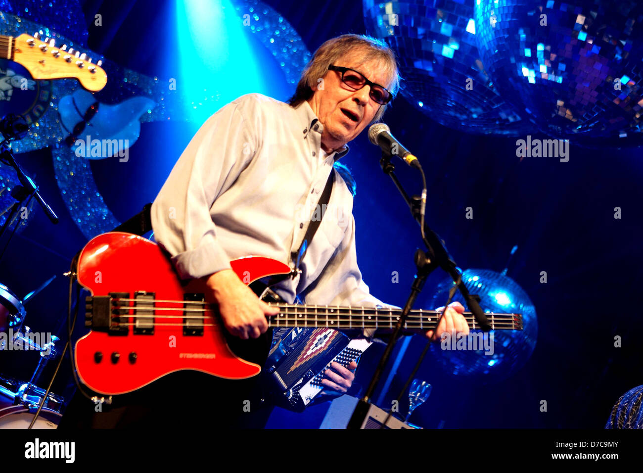 Bill Wyman 25th anniversary dinner of the Bunbury Celebrity Cricket Team at the Grosvenor Hotel London, England - 07.05.11 Stock Photo