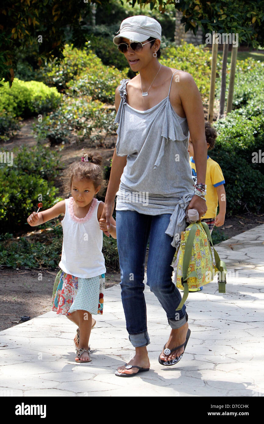 Halle Berry spends the afternoon with her daughter Nahla Ariela Aubry ...