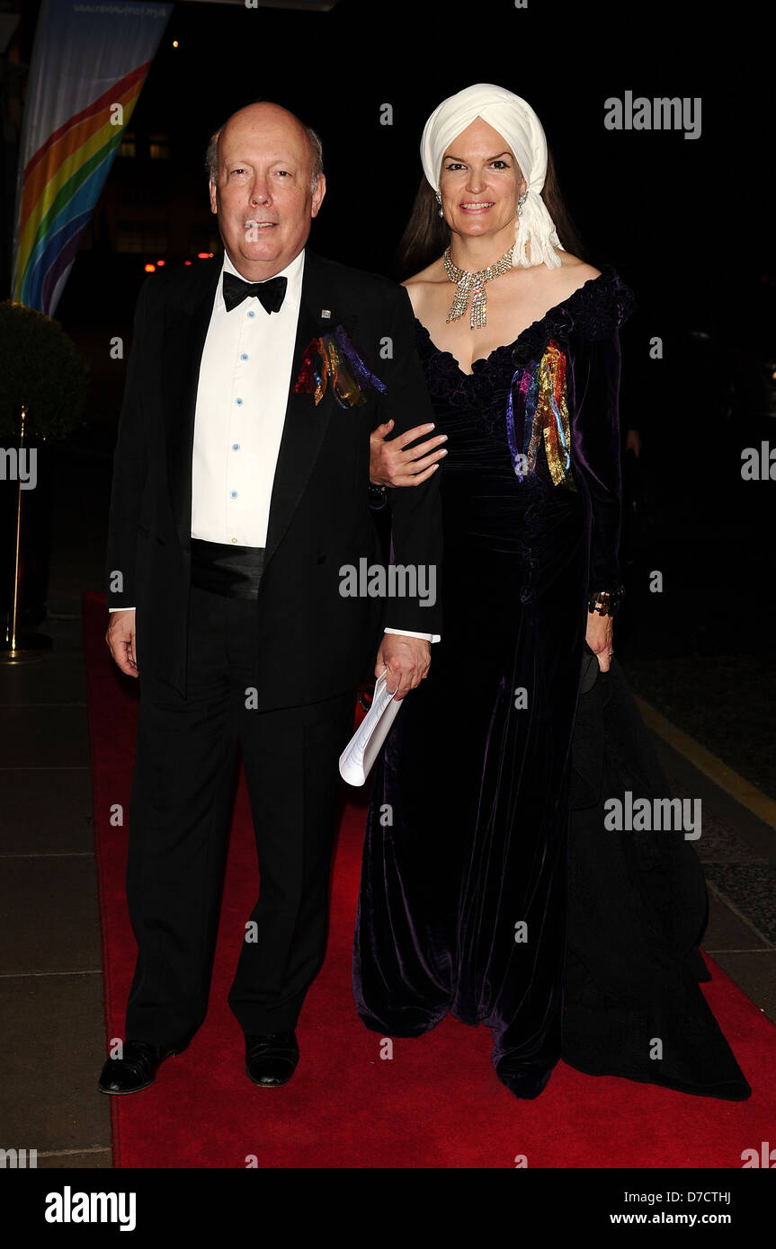 Julian Fellowes and wife Emma Kitchener-Fellowes arrives at the Rainbow Trust's Silver Jubilee Ball, The Savoy Hotel. London, Stock Photo