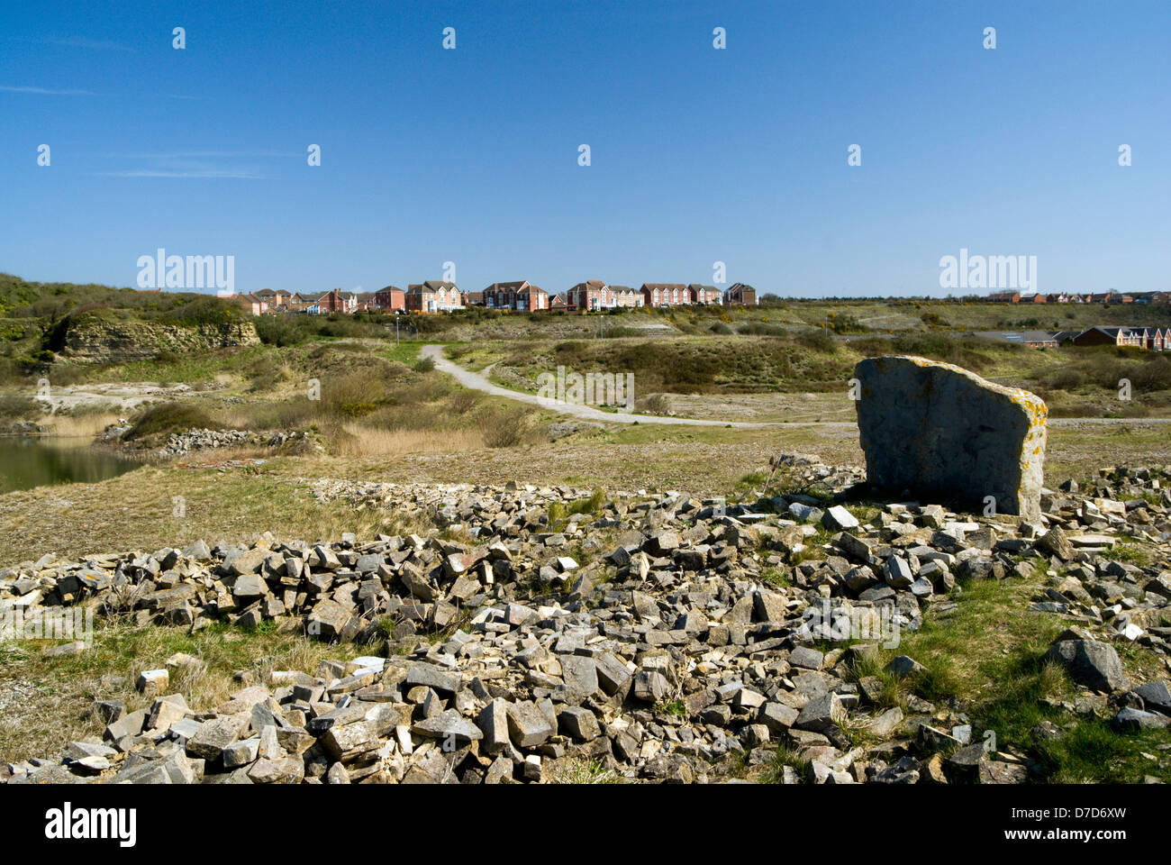 new housing estate in disused quarry rhoose vale of glamorgan south wales Stock Photo