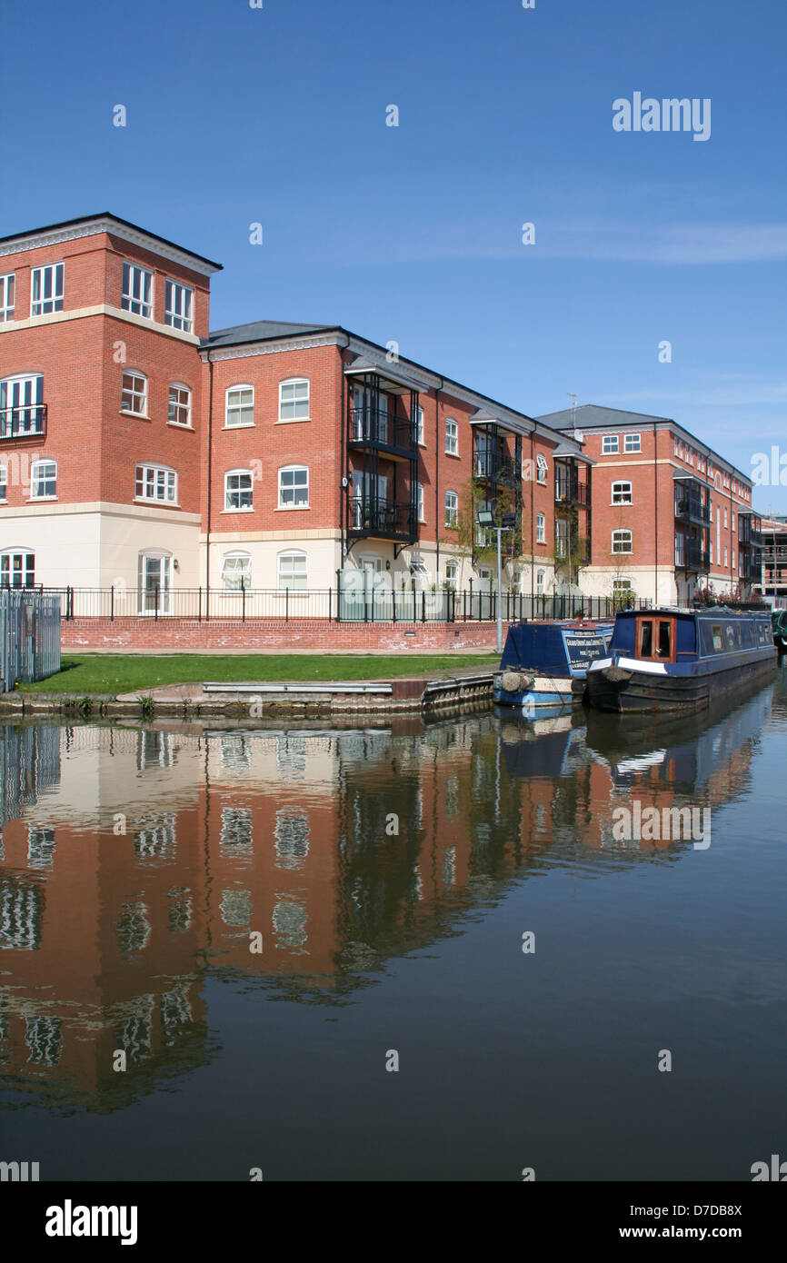 Diglis Canal Basin new housing Worcester Worcestershire England UK