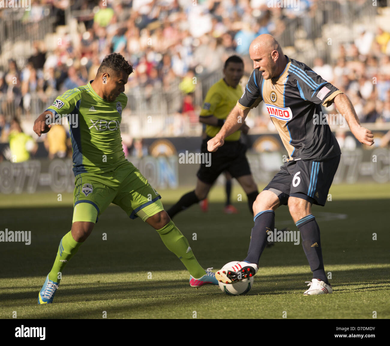 Chester, Pennsylvania, USA. 4th May, 2013. Philadelphia Union's CONOR CASEY (6) in action against a Seattle Sounder's MARIO MARTINEZ (15) The Union and the Sounders played to a 2-2 draw at the Unions home field, PPL Park (Credit Image: © Ricky Fitchett/ZUMAPRESS.com) Stock Photo