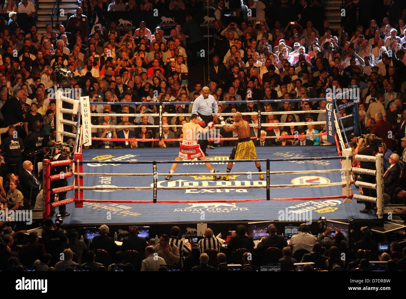 Mgm grand garden arena boxing hi-res stock photography and images - Alamy