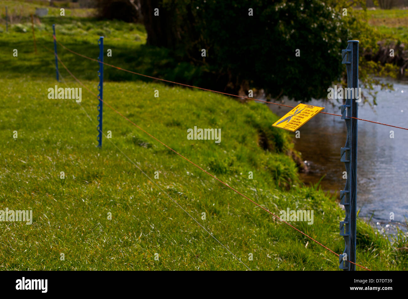 Farm Electric fence Stock Photo Alamy