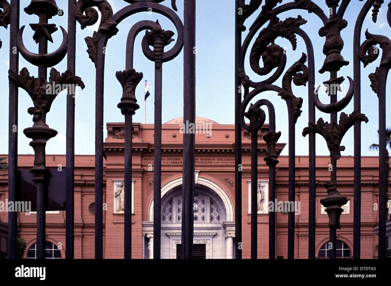 The wrought iron gate of the Museum of Egyptian Antiquities, known commonly as the Egyptian Museum or Museum of Cairo, in Cairo, Egypt Stock Photo