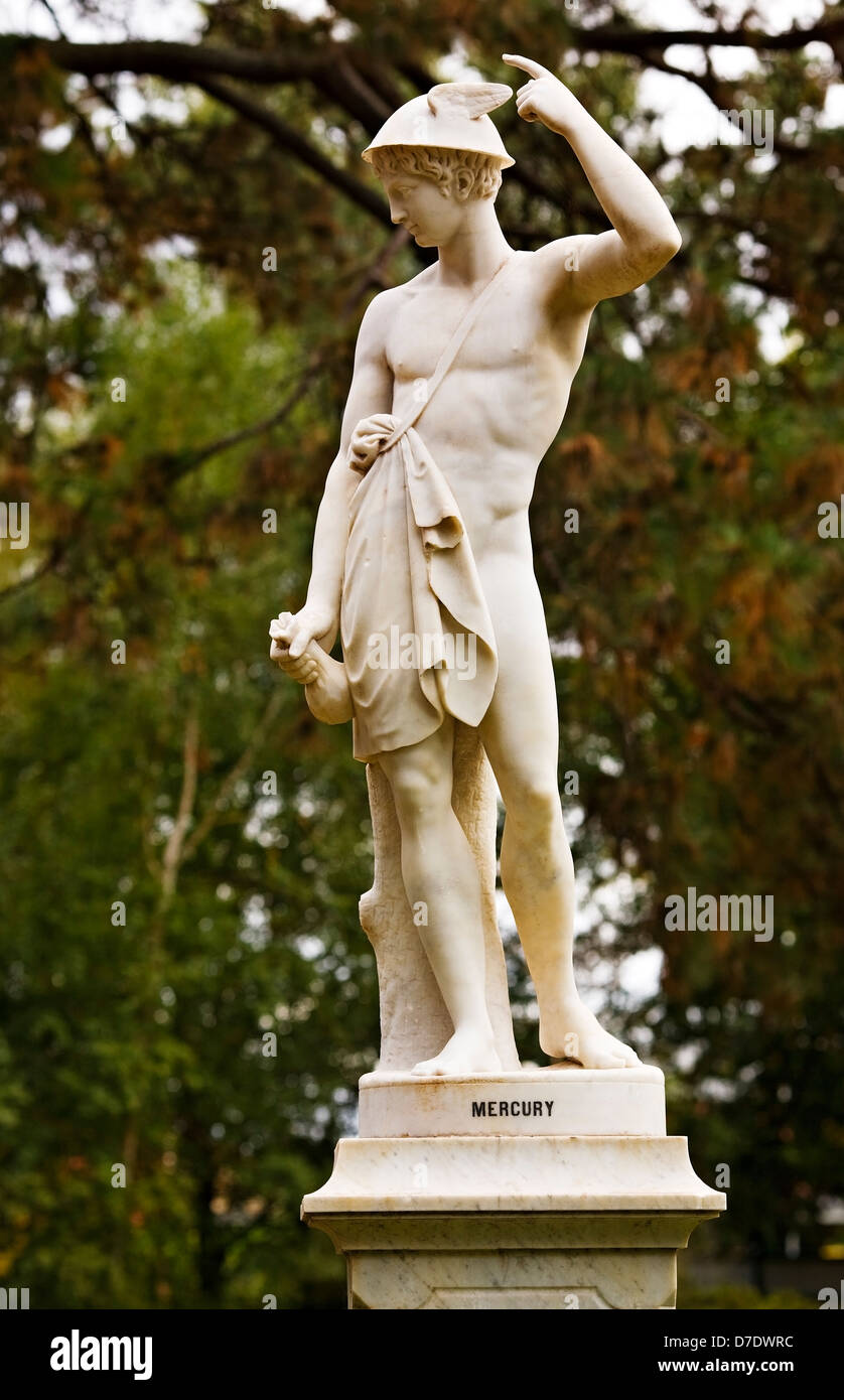 Ballarat Australia / Thomas Stoddart marble statues in the Ballarat