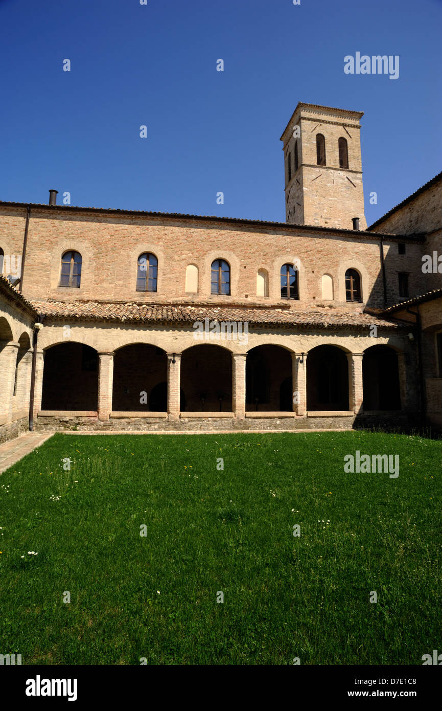Italy, Umbria, Montefalco, church of Sant'Agostino, cloister Stock Photo