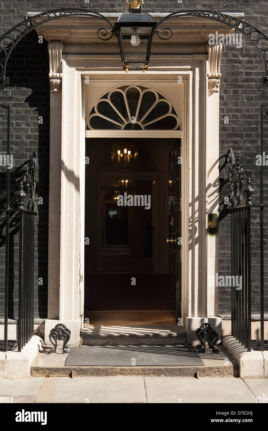 Official residence of British Prime Minister, 10 Downing Street, London SW1 with front door open Stock Photo