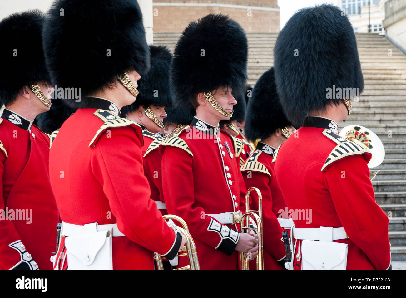 London, Wellington Barracks, Scots Royal Guards holding their musical instruments. Stock Photo