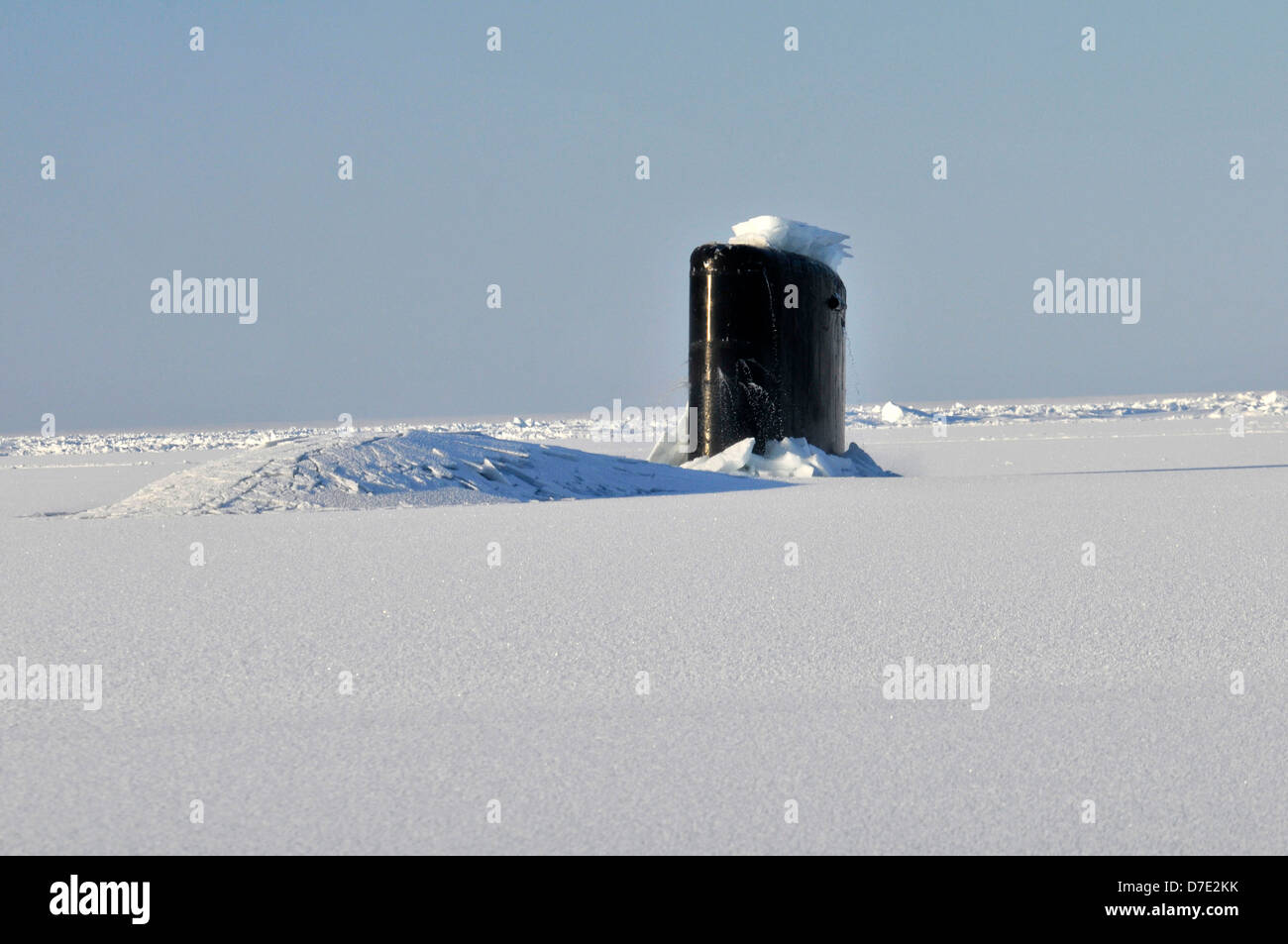 US Navy Los Angeles-class nuclear attack submarine USS Annapolis breaks through three feet of ice while participating in Ice Exercise March 21, 2009 in the Arctic Ocean. Stock Photo