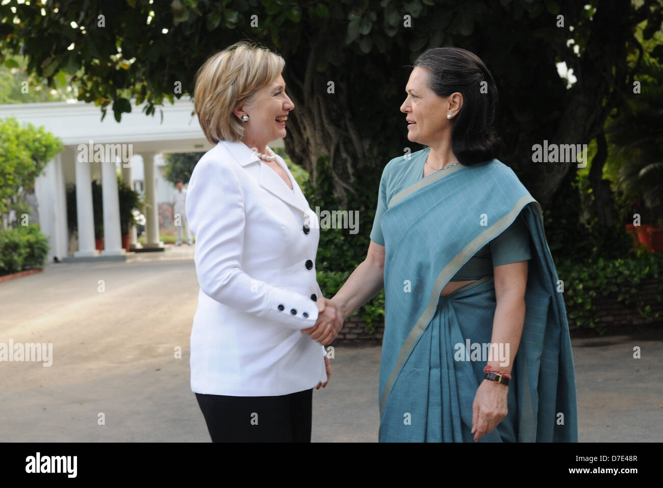 US Secretary of State Hillary Rodham Clinton meets with Sonia Gandhi, Indian Congress Party leader and wife of Former Prime Minister Rajiv Gandhi at her residence July 29, 2009 in New Delhi, India. Stock Photo