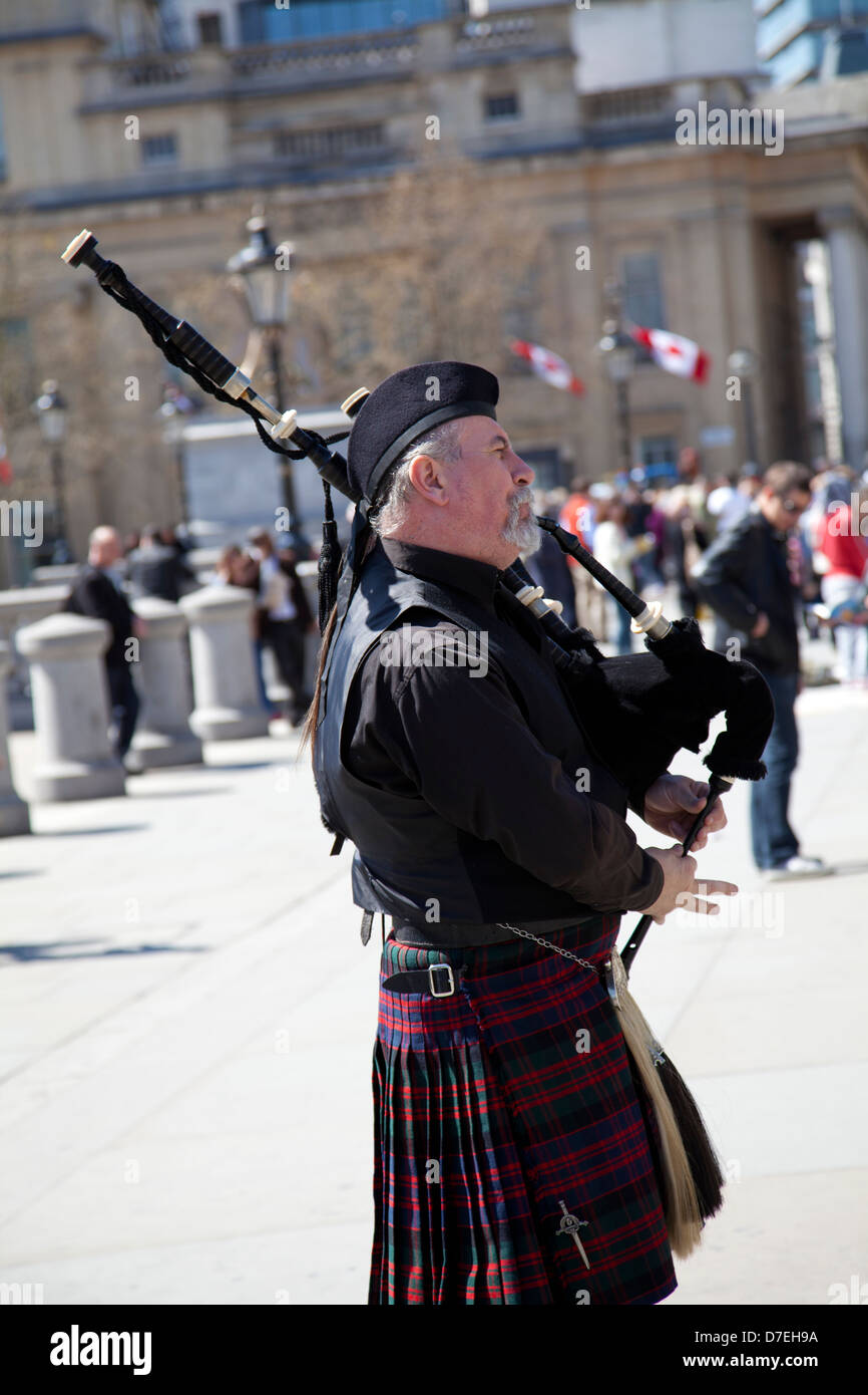 Bagpipe Player on Trafalgar square London UK Stock Photo Alamy