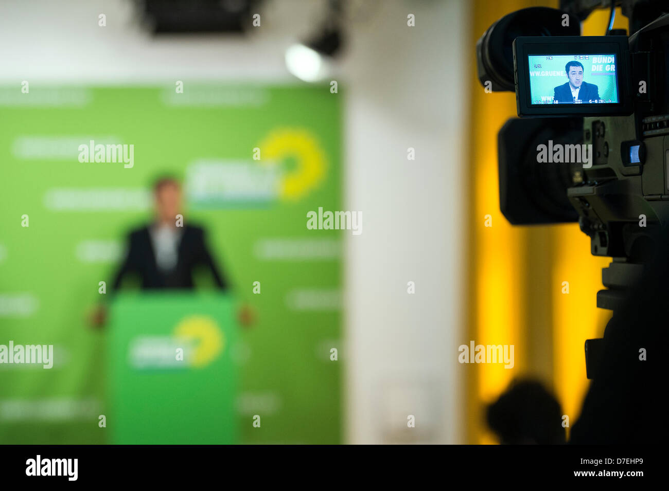Berlin, Germany. 6th May, 2013. The Chairman of The Greens / Bundnis 90, Cem Özdemir gives a press conference in Berlin. Credit: Credit: Gonçalo Silva/Alamy Live News. Stock Photo