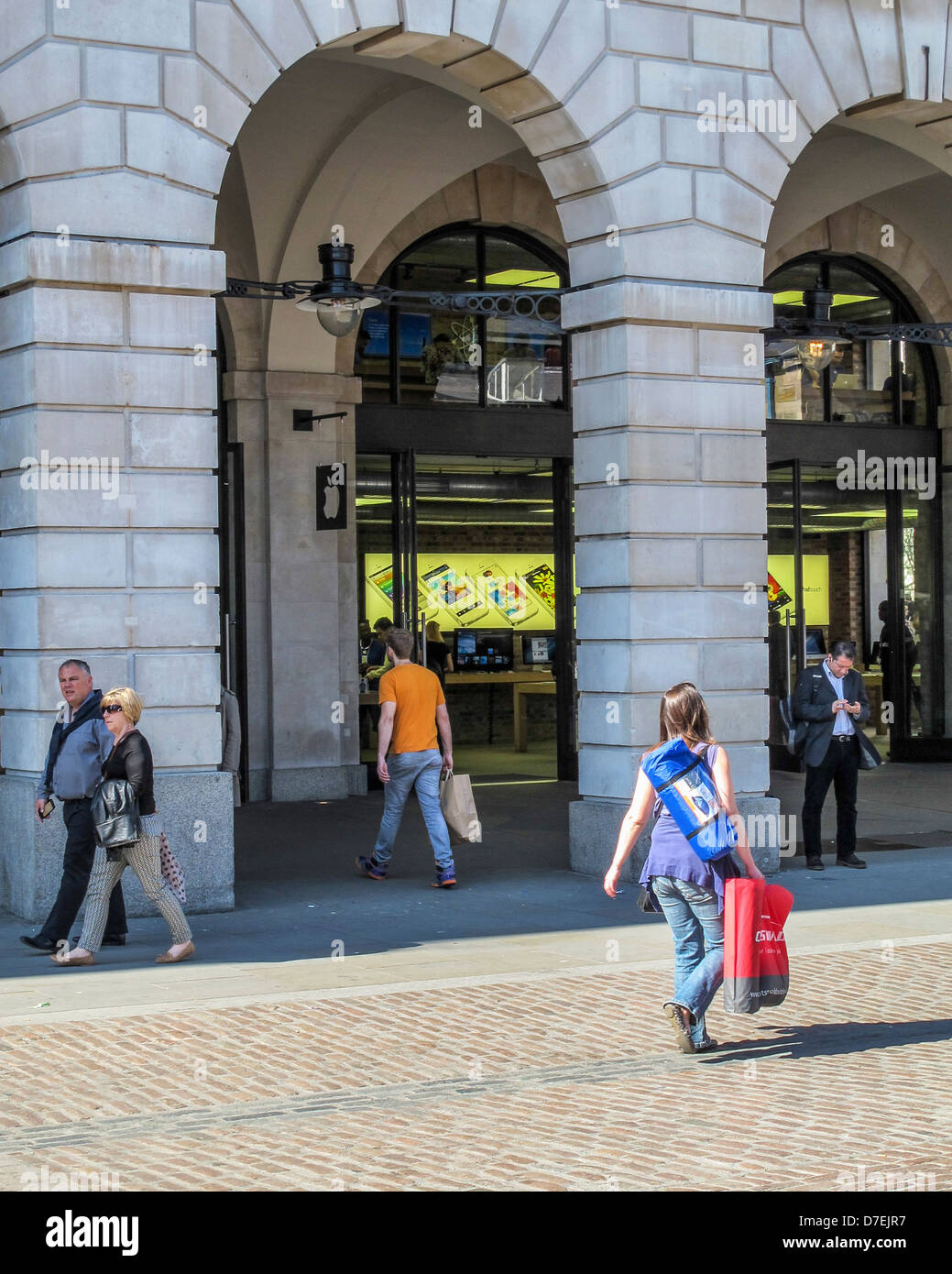 Apple Covent Garden Store sells computers iin a restored 1876 building