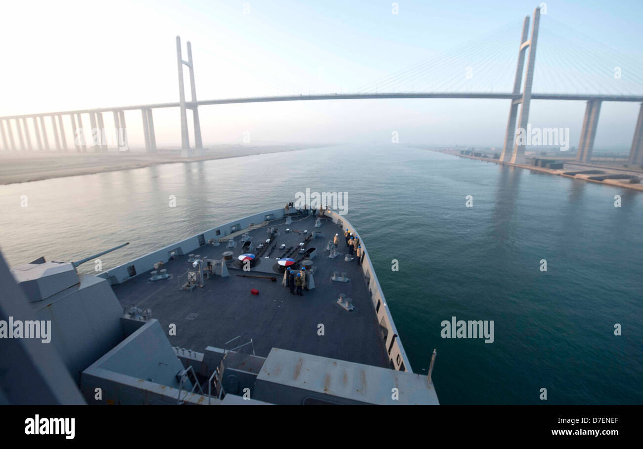 USS San Antonio transits the Suez Canal. Stock Photo